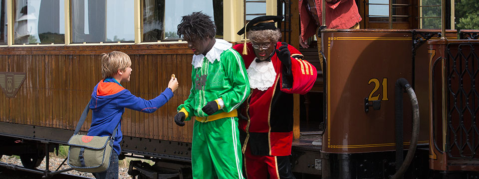 De Club van Sinterklaas en de pietenschool