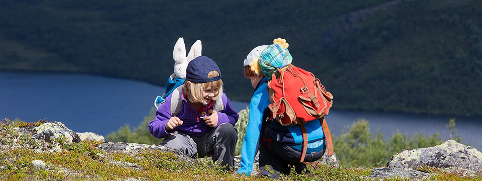 Karsten og Petra ut på tur (Casper en Emma de bergen in)