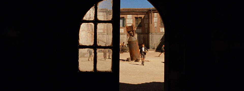 El espinazo del diablo (The Devil's Backbone)