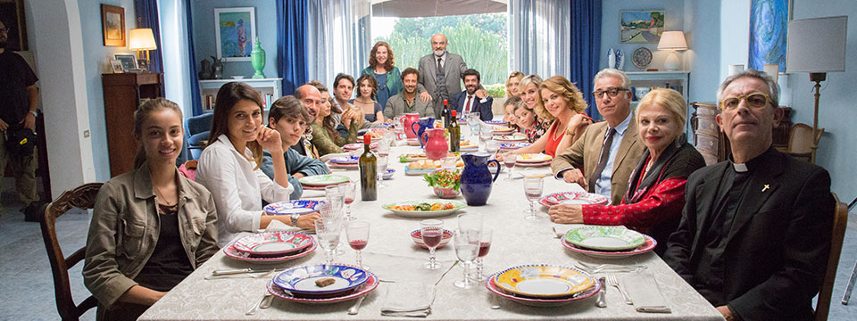 A casa tutti bene (There Is No Place Like Home)