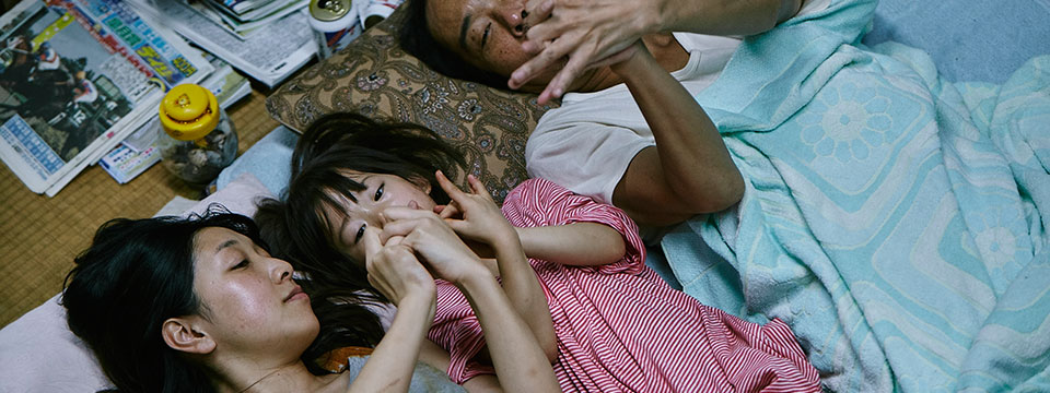 Manbiki kazoku (Shoplifters)