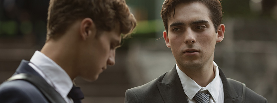 Hombres íntegros (Fine Young Men)