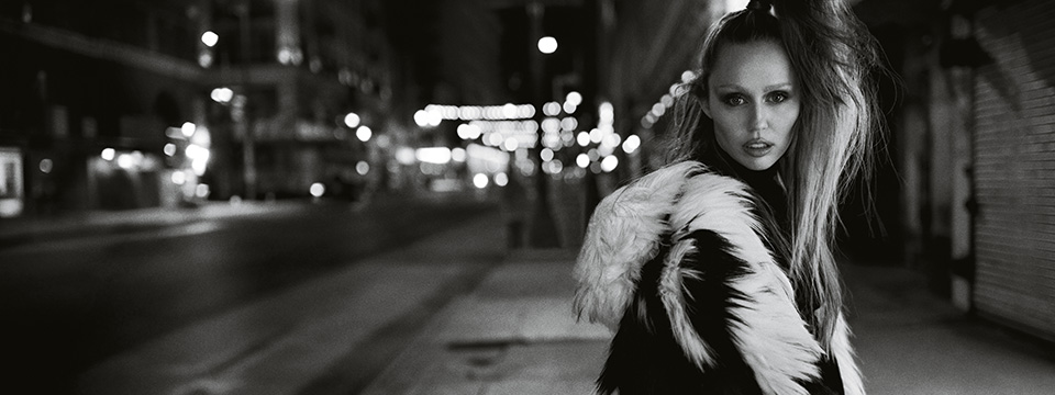 Miley Cyrus: Something Beautiful