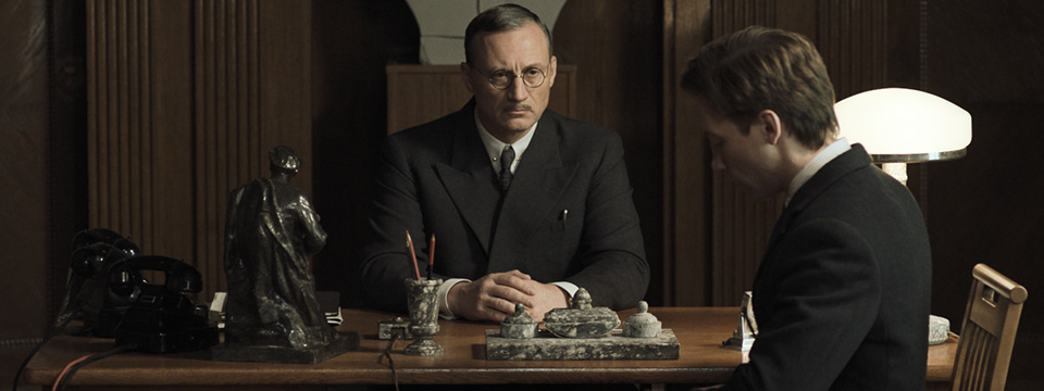 Zwei Staatsanwälte (Two Prosecutors)