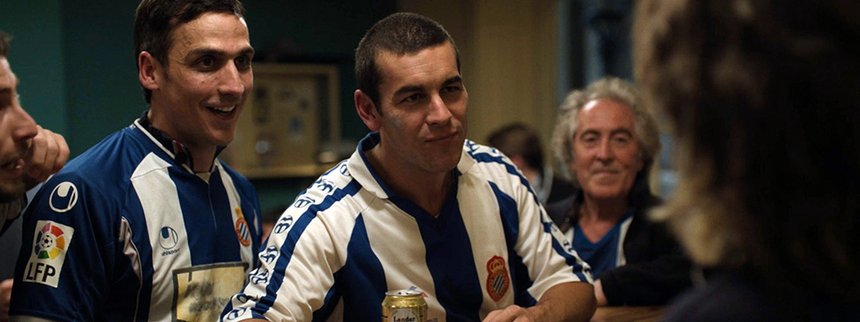 Muy lejos (Away)