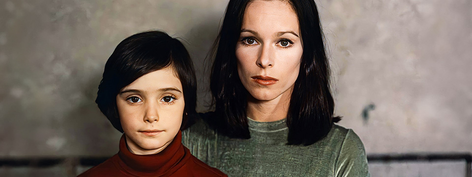 Cría Cuervos (Raise Ravens | 50th Anniversary)